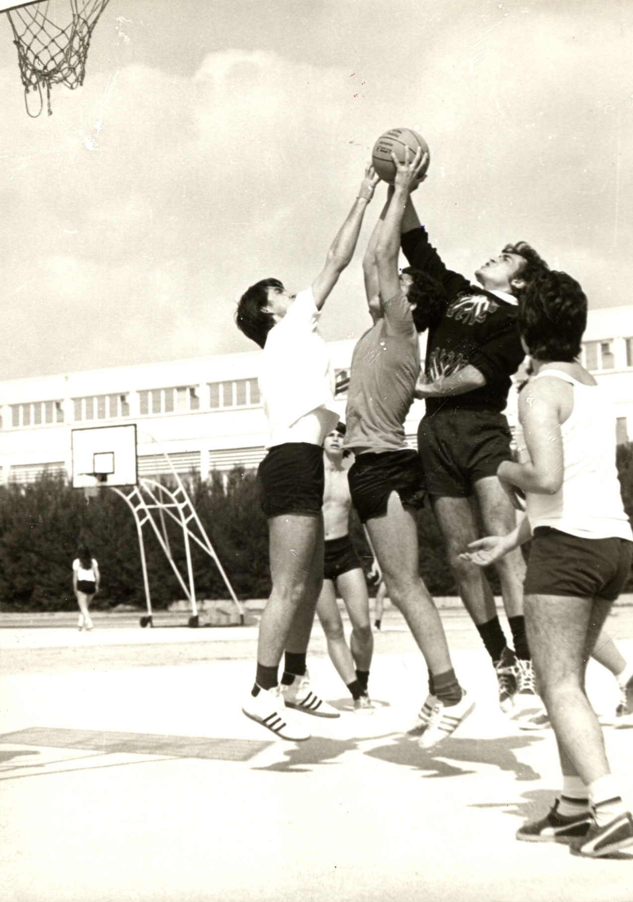 1974 basket